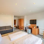 Hotel Koenigslinie 3*