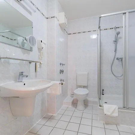 Koenigslinie ساسنيتز