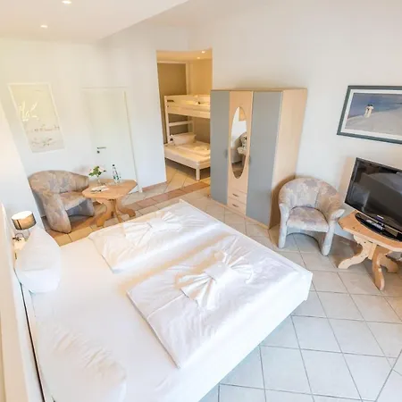 Hotel Koenigslinie 3*