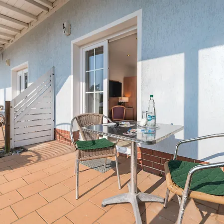 فندق Koenigslinie 3*