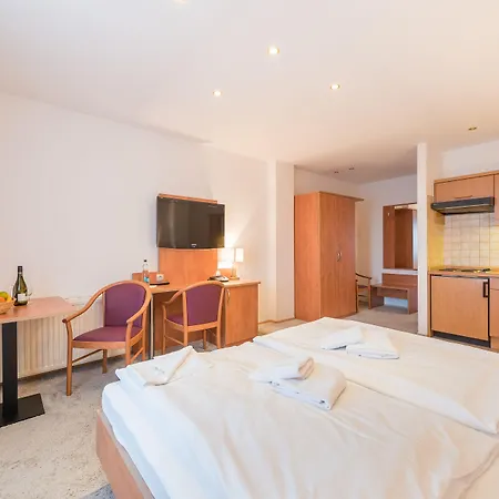 Koenigslinie Hotel 3*