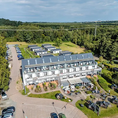 Koenigslinie 3*