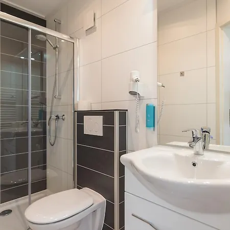 Hotel Koenigslinie 3*