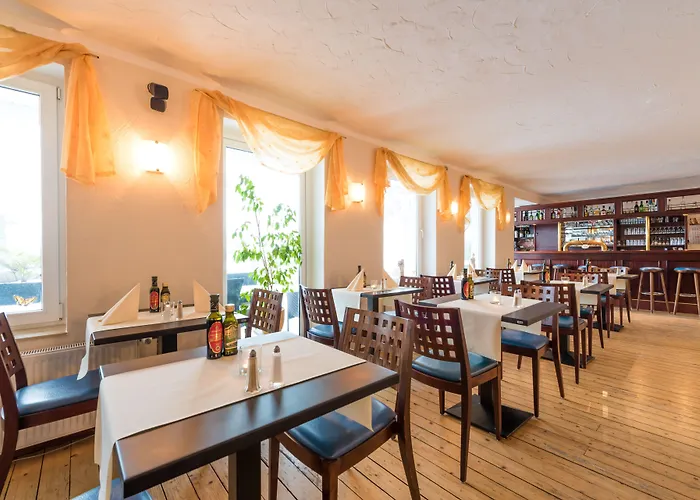 Otel Koenigslinie 3*